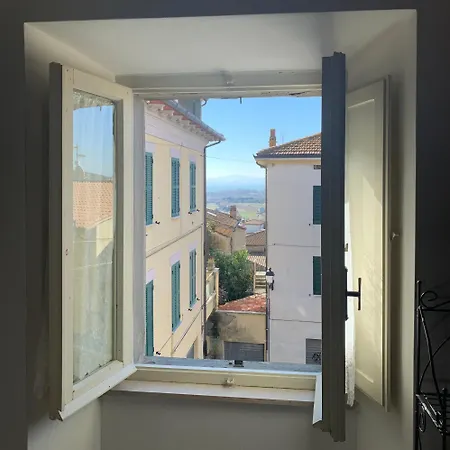 Lo Scorcio Sul Lago 特拉西梅诺湖畔托罗